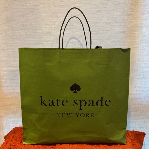 Kate Spade Reversible Black Tote with Minnie Mouse Design - Picture 12 of 12